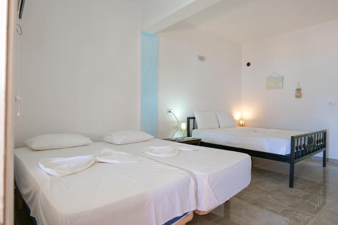John'S Guesthouse Ksamil Exterior photo