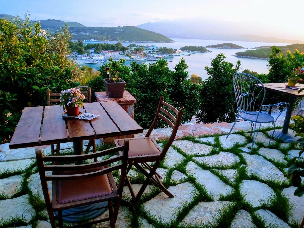 John'S Guesthouse Ksamil Exterior photo